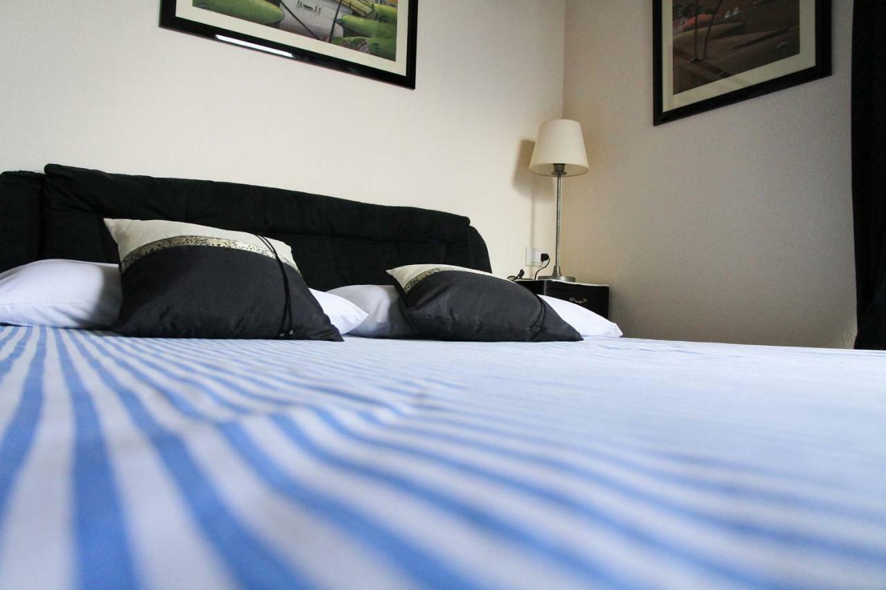 Los Flamingos Bed & Breakfast La Maddalena  ภายนอก รูปภาพ