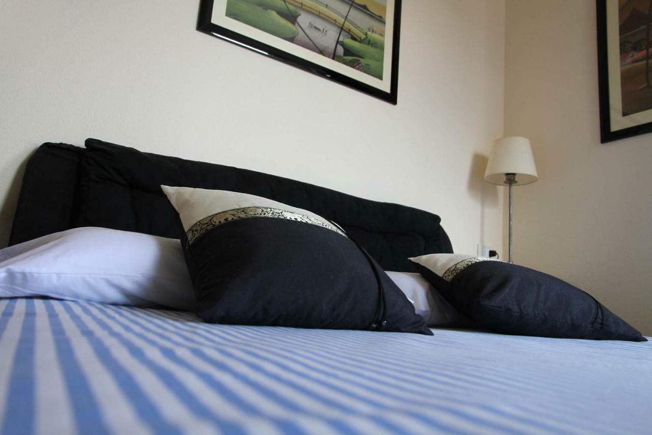 Los Flamingos Bed & Breakfast La Maddalena  ภายนอก รูปภาพ