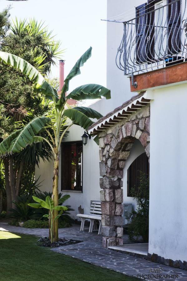 Los Flamingos Bed & Breakfast La Maddalena  ภายนอก รูปภาพ
