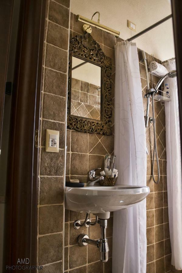 Los Flamingos Bed & Breakfast La Maddalena  ภายนอก รูปภาพ